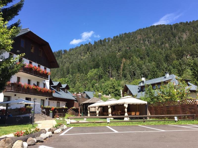 Hotel Tarvisio Four Seasons Exterior photo